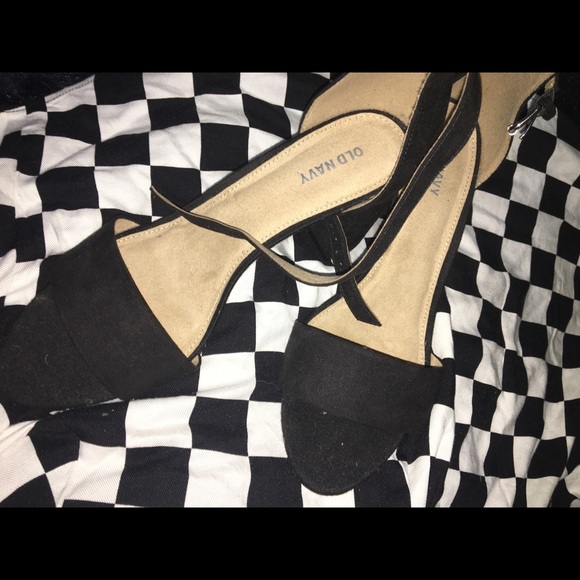 Suede Block-Heel Sandals - Picture 3 of 5